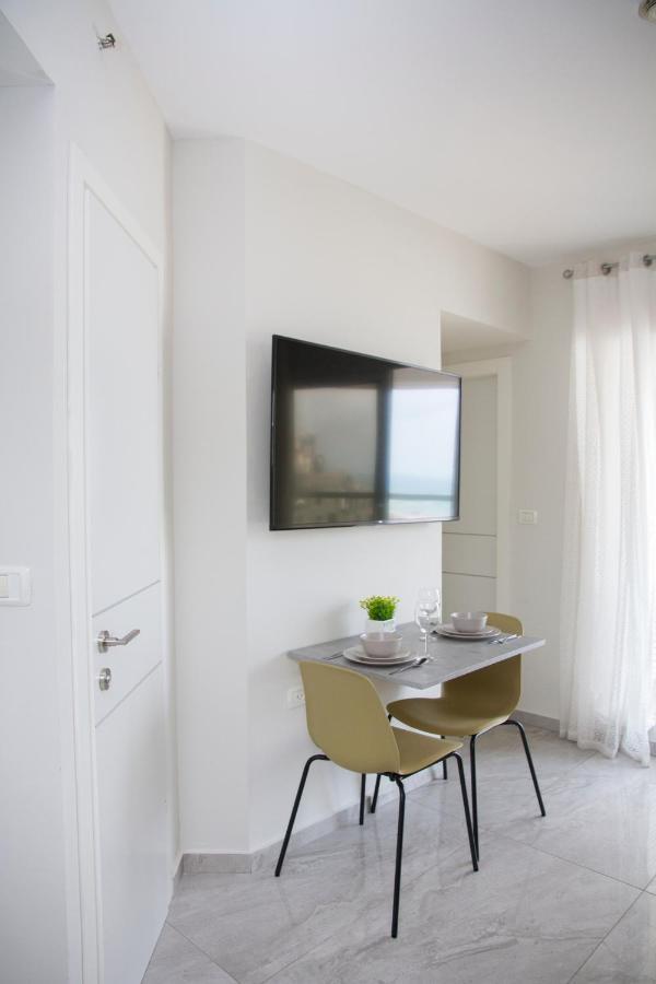 Apartments4You Leonardo 11 Bat Yam Buitenkant foto