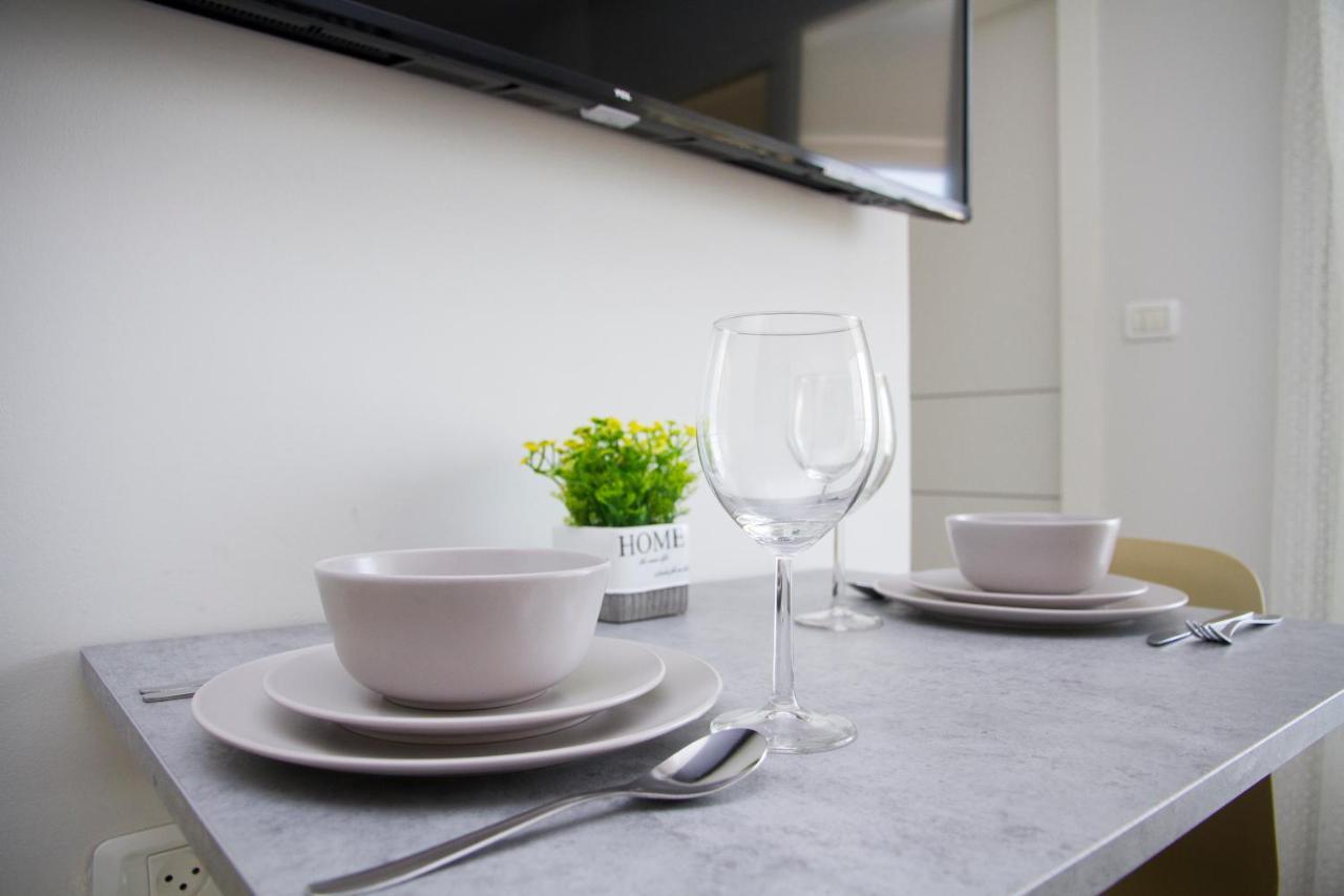 Apartments4You Leonardo 11 Bat Yam Buitenkant foto